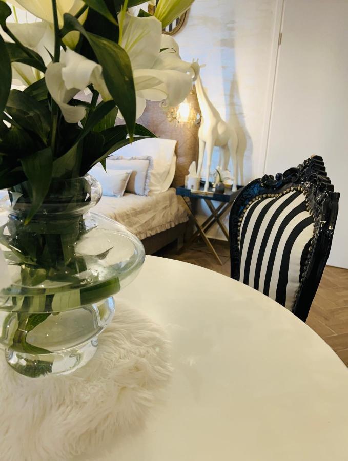 La Dolce Vita Luxury Apartments With Best Free Private Parking In City Center Pula Bagian luar foto