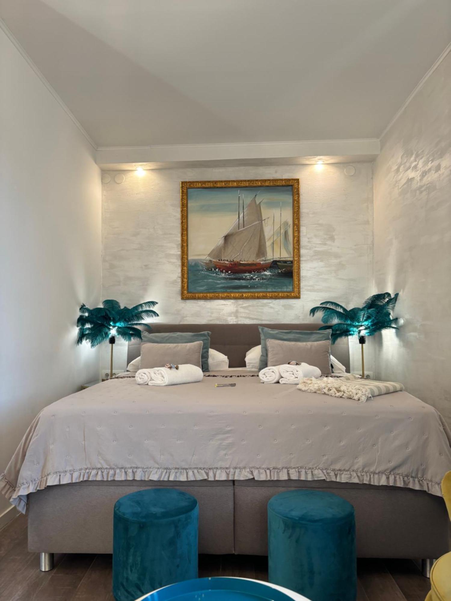 La Dolce Vita Luxury Apartments With Best Free Private Parking In City Center Pula Bagian luar foto